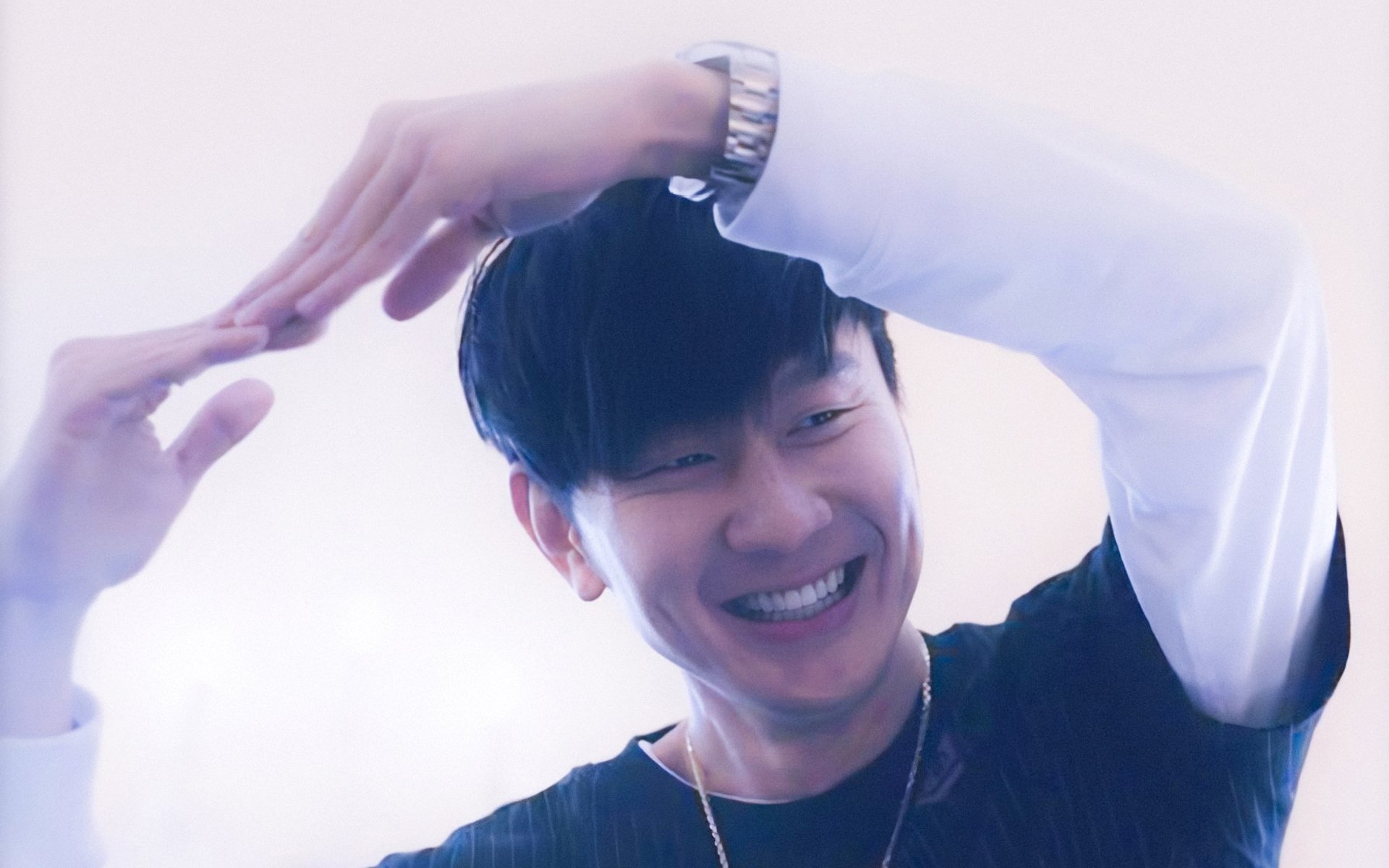 开云官方网-蛙泳划频节奏优于去年同期,蛙泳划水频率越低越好吗