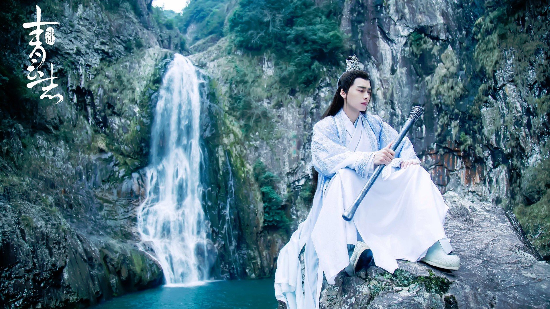 开云体育app-乔治左右开弓命中两记三分，乔治持球进攻能力